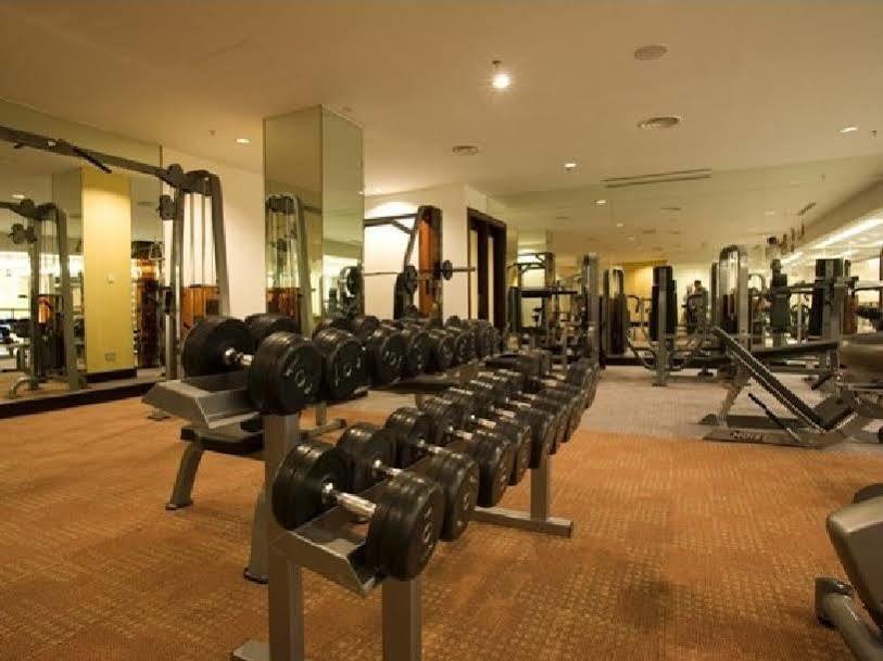 Imperial Palace Hotel Мири Экстерьер фото